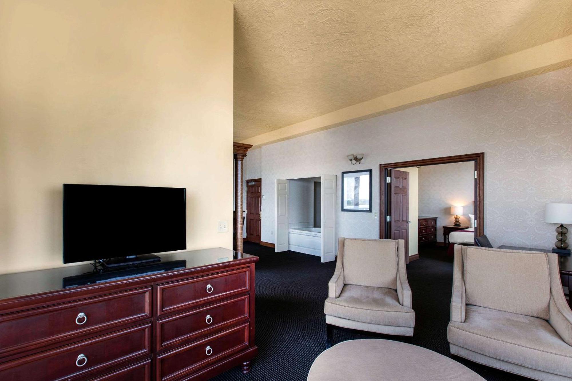 Shoreline Inn & Conference Center, Ascend Hotel Collection Muskegon Luaran gambar