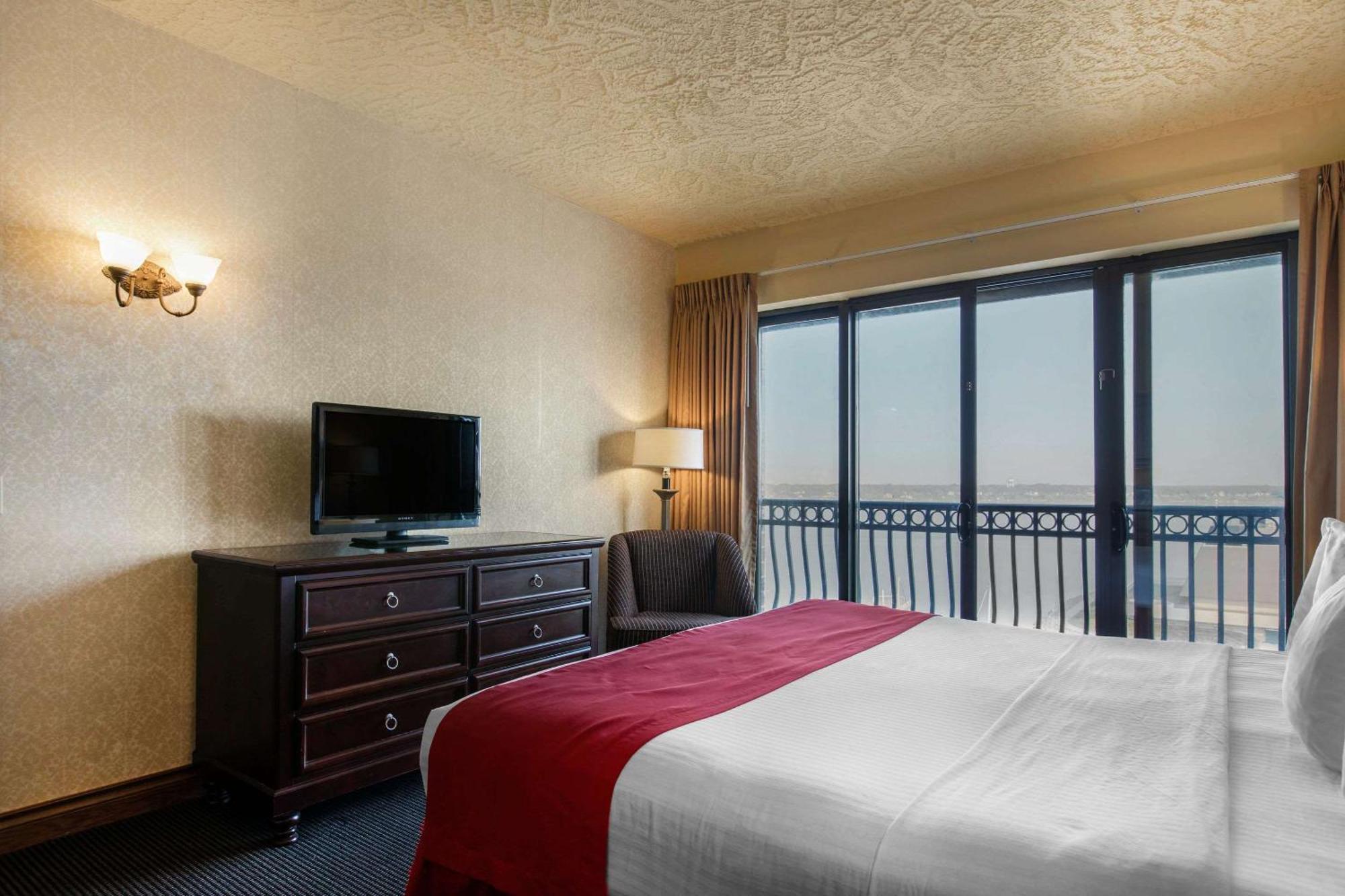 Shoreline Inn & Conference Center, Ascend Hotel Collection Muskegon Luaran gambar